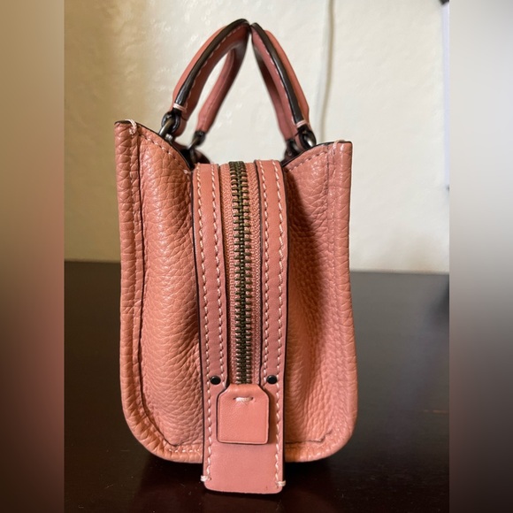 Coach Rogue 17 Melon - Picture 3 of 16